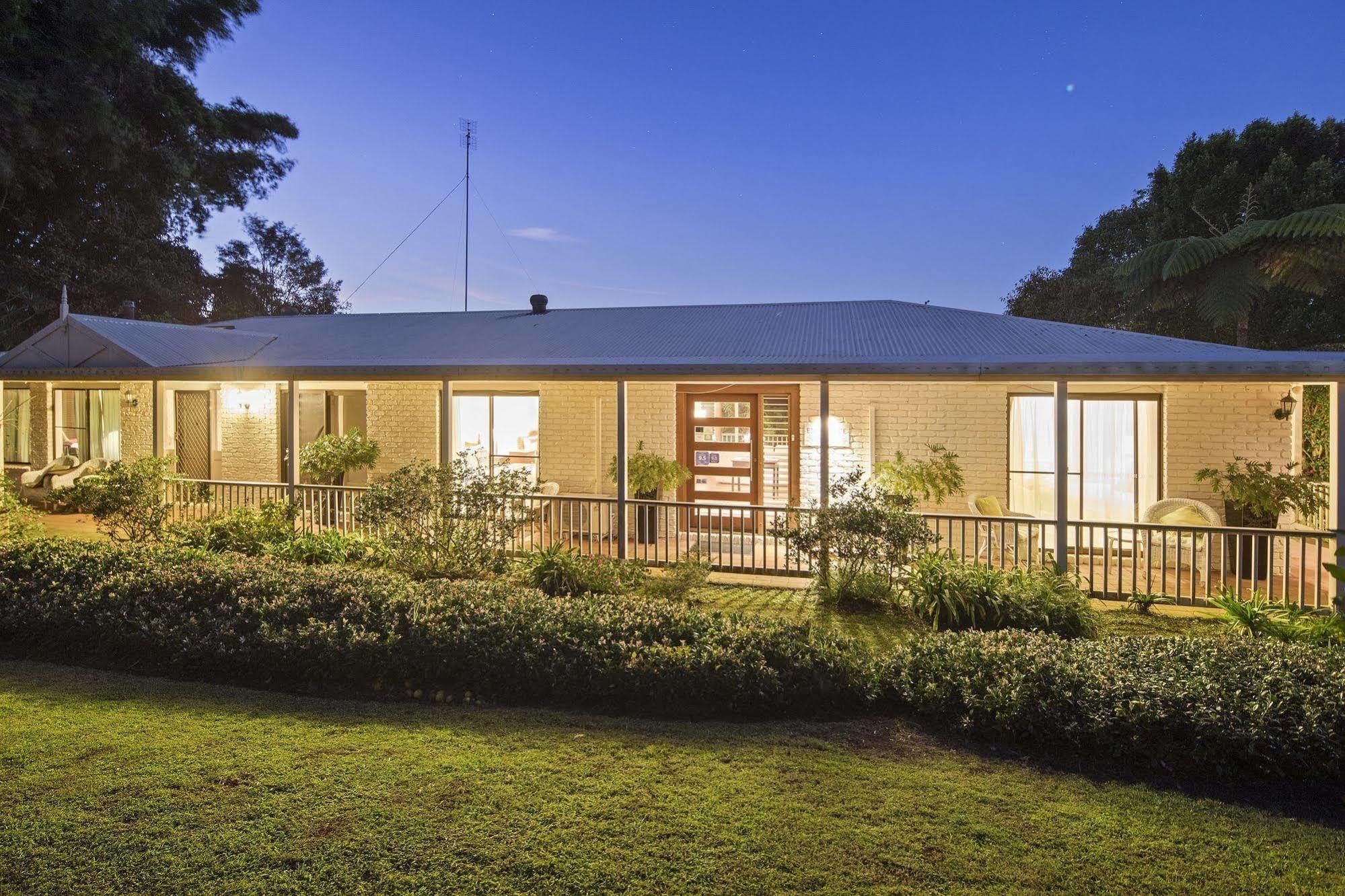 Eden Lodge Nambour Exterior photo